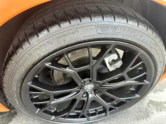 2023 Toyota GR86 - Photo 3