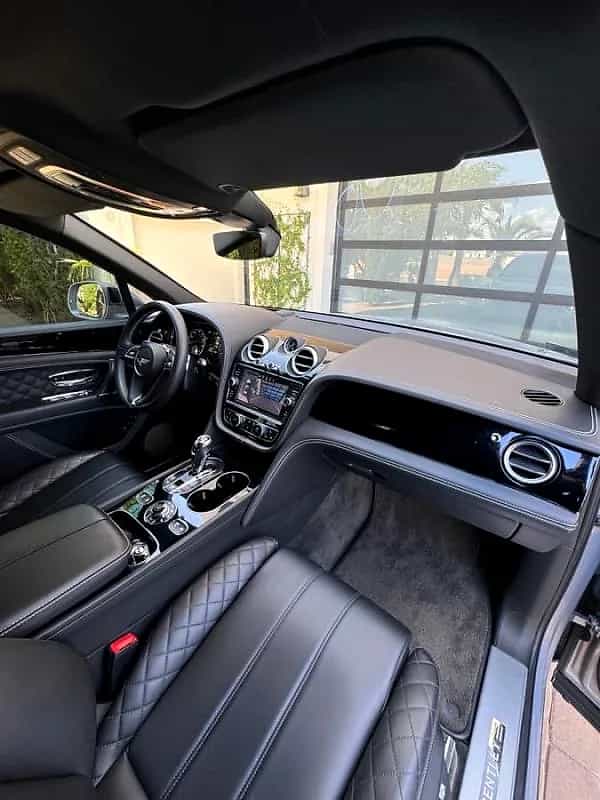 2017 Bentley Bentayga W12 - Photo 4