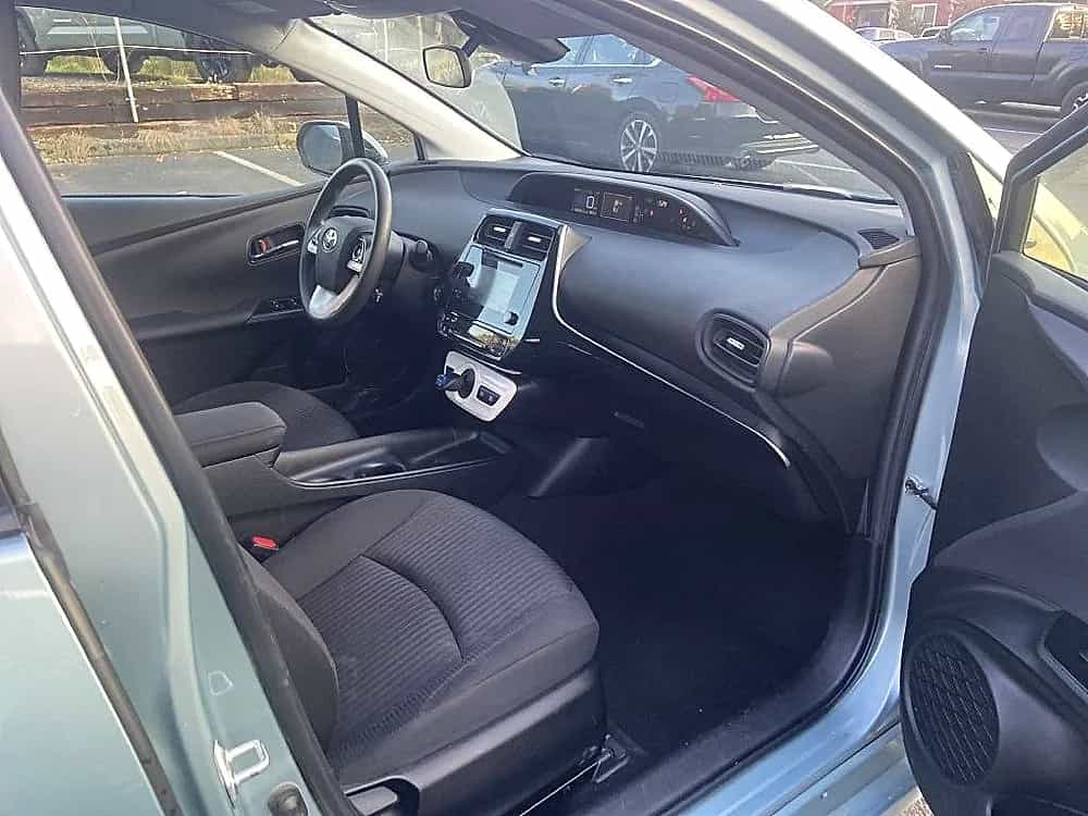 2018 Toyota Prius - Photo 4
