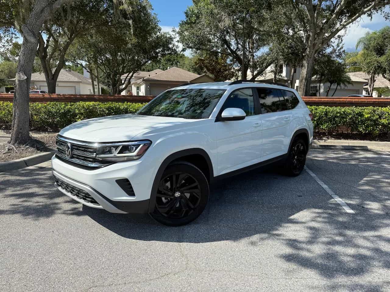 2023 Volkswagen Atlas - Photo 3
