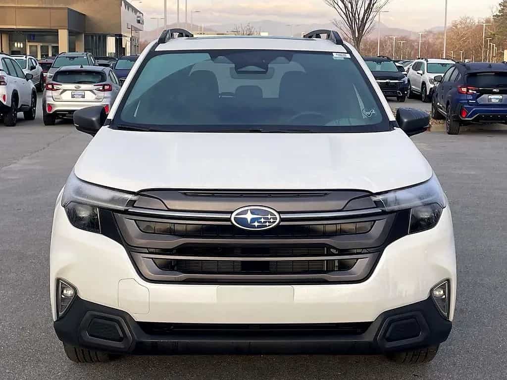 2026 Subaru Forester - Photo 2