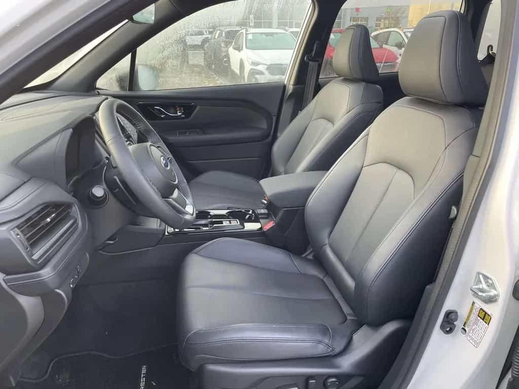 2026 Subaru Forester - Photo 4