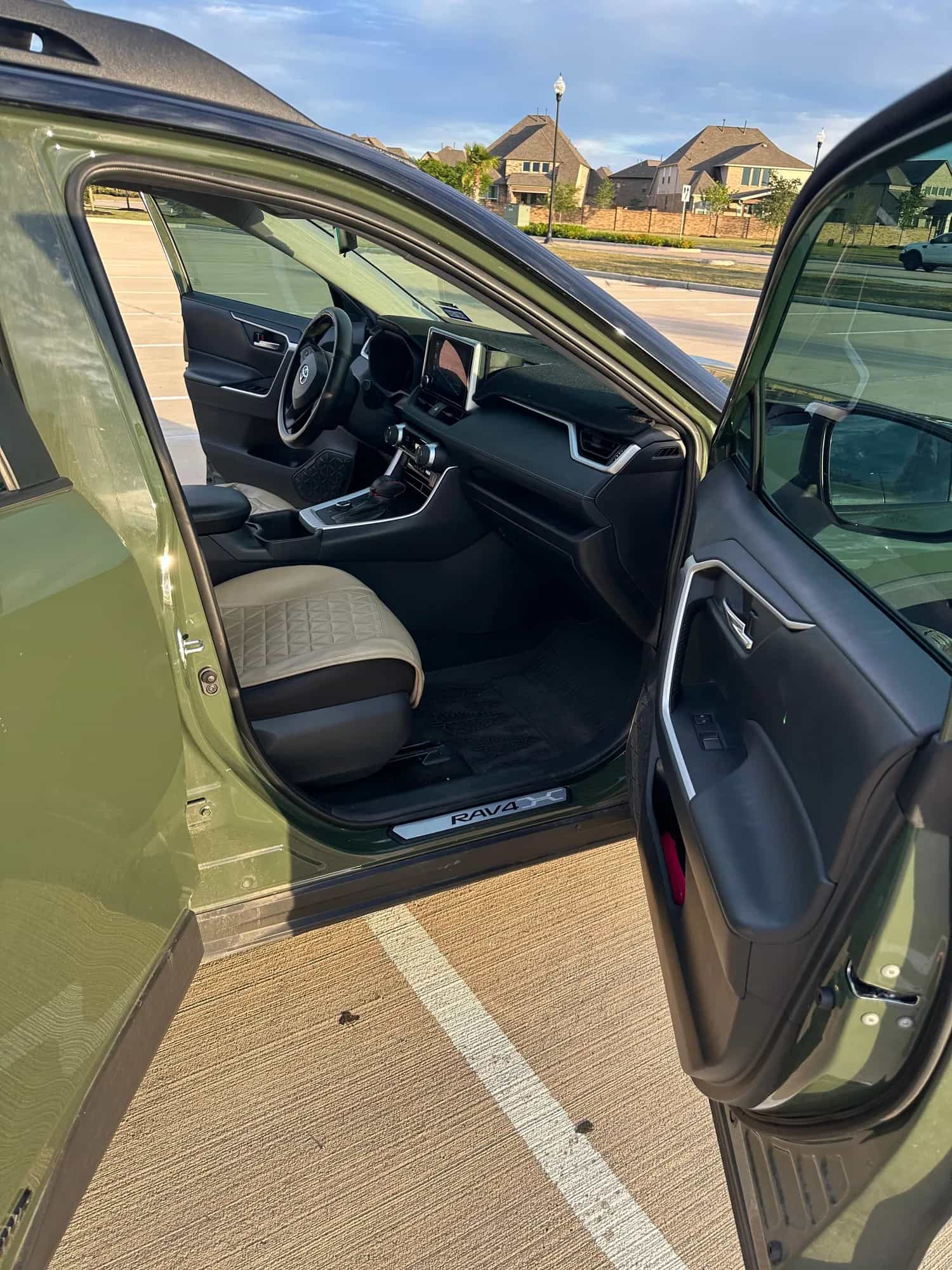 2024 Toyota RAV4 - Photo 5