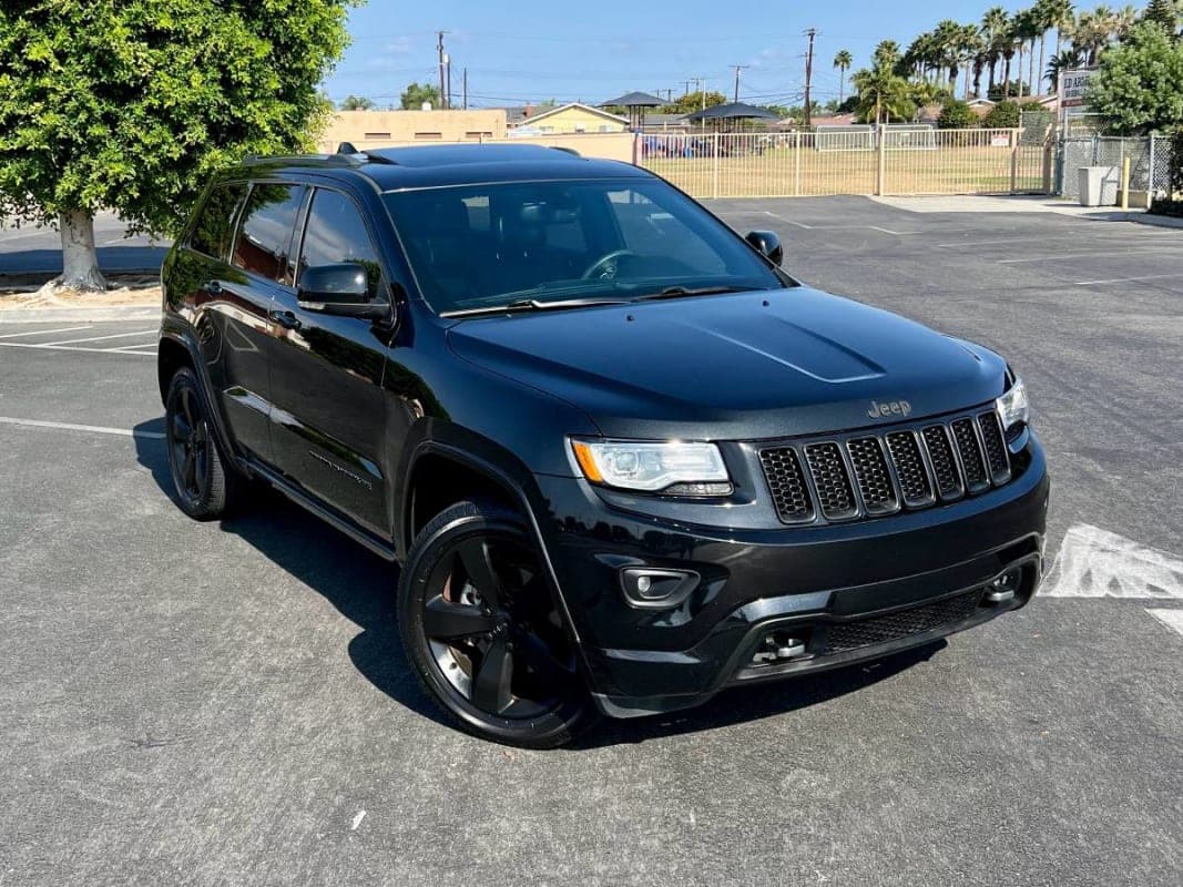 2015 Jeep Grand Cherokee Overland for rent - $85/day