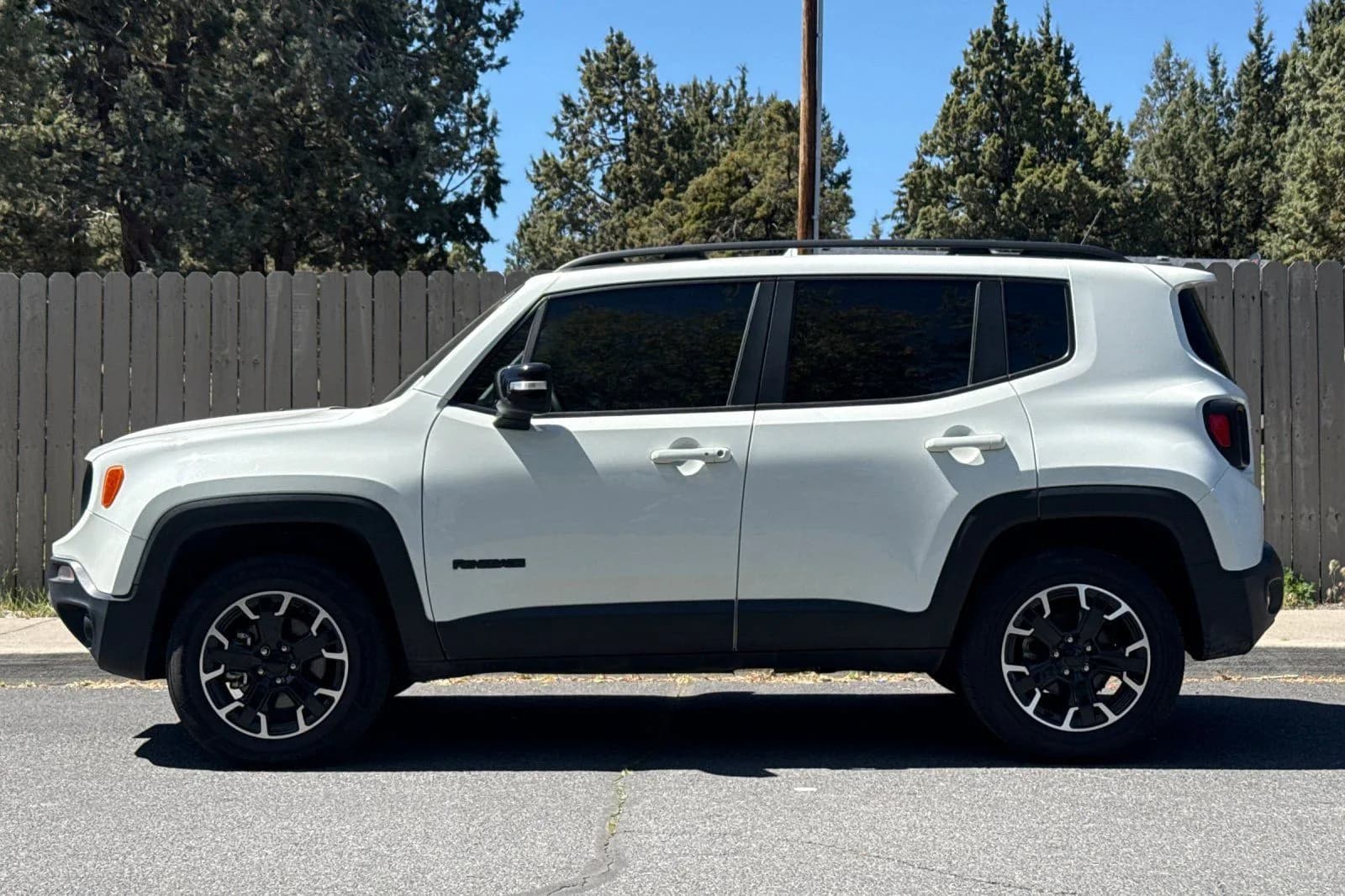 2023 Jeep Renegade for rent - $200/day