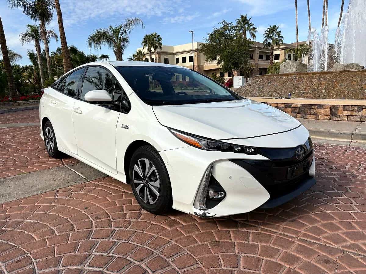 2019 Toyota Prius Prime - Photo 2