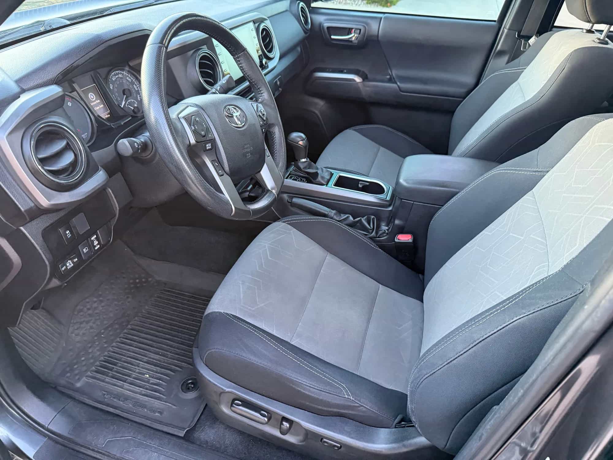 2022 Toyota Tacoma - Photo 4