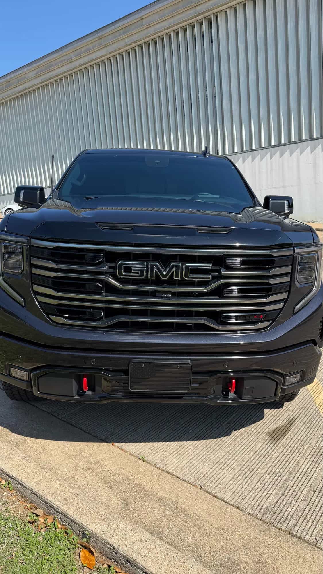 2025 GMC Sierra - Photo 2