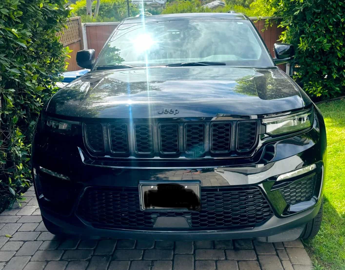 2025 Jeep Grand Cherokee - Photo 2